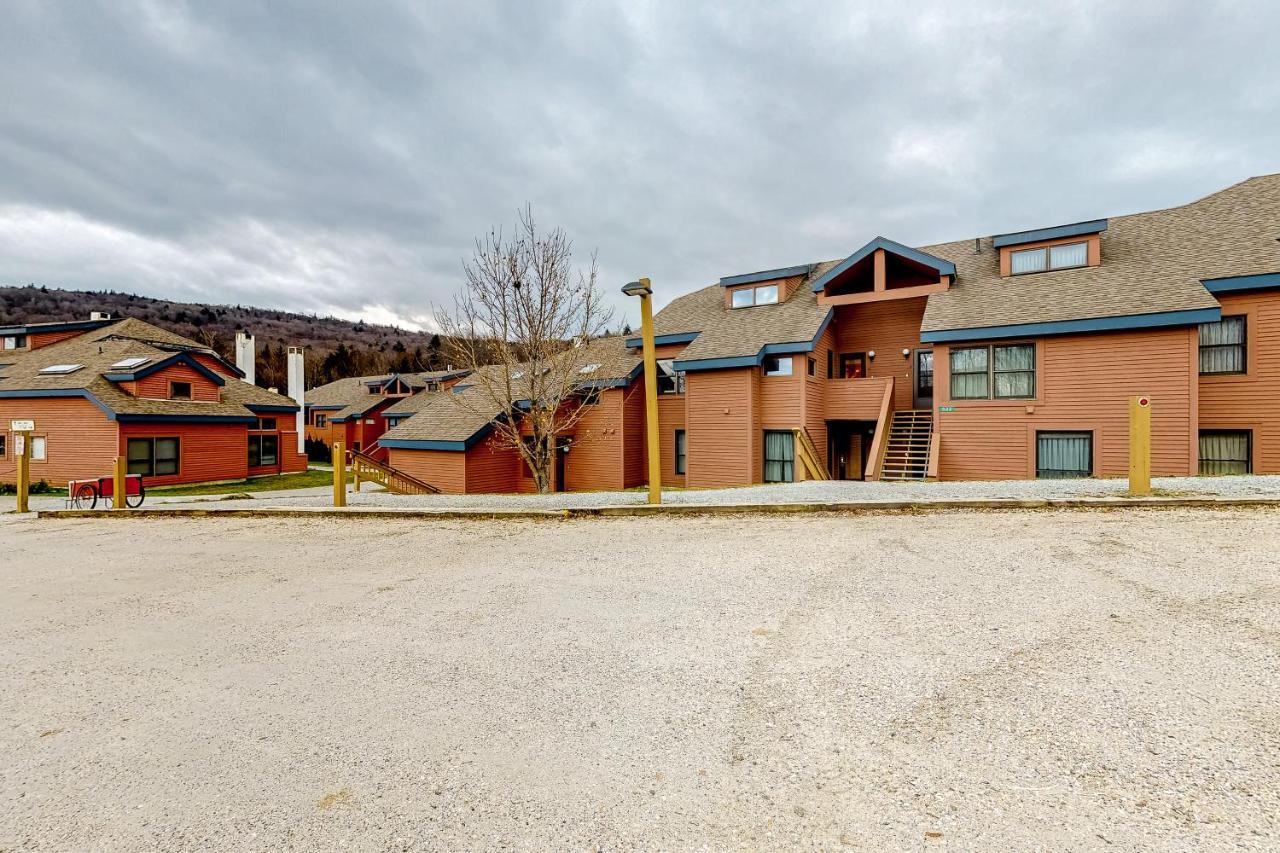 Cozy Modern Comfort Killington Exterior photo