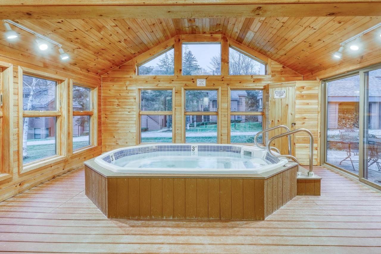 Cozy Modern Comfort Killington Exterior photo